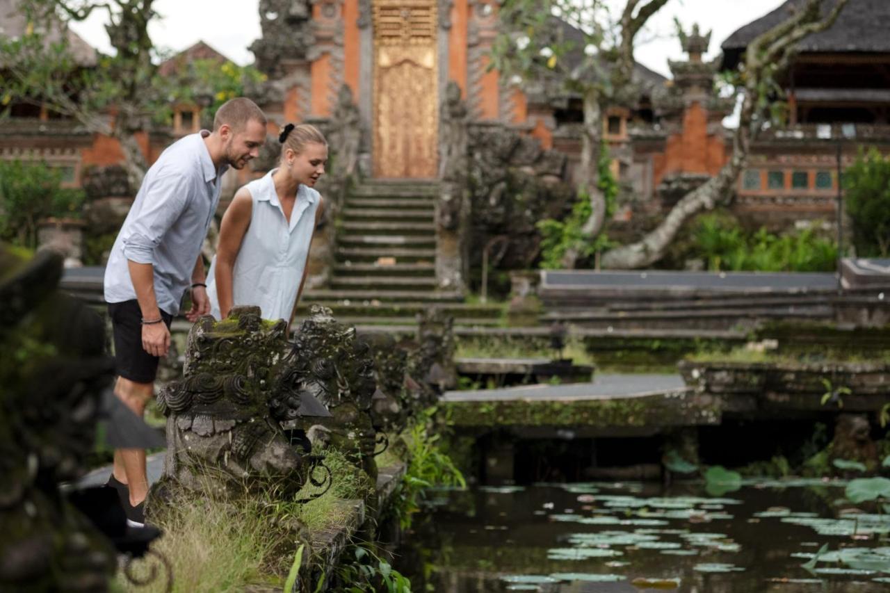 อดิวานา ซูุเวตา - ผ่านการรับรอง Chse Hotel อูบุด ภายนอก รูปภาพ Visitors at the Pura Ulun Danu Batur