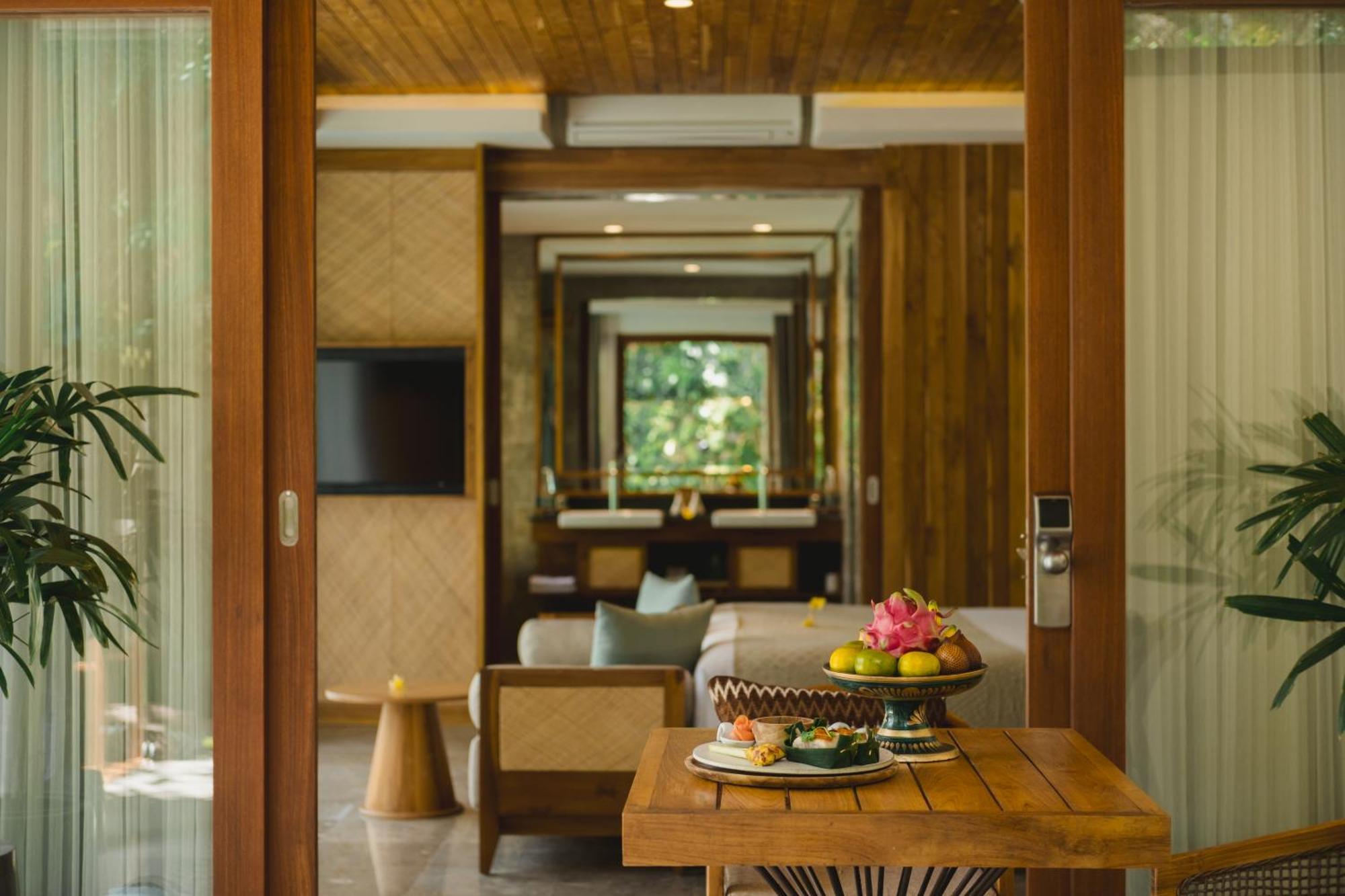 อดิวานา ซูุเวตา - ผ่านการรับรอง Chse Hotel อูบุด ภายนอก รูปภาพ A suite at the resort