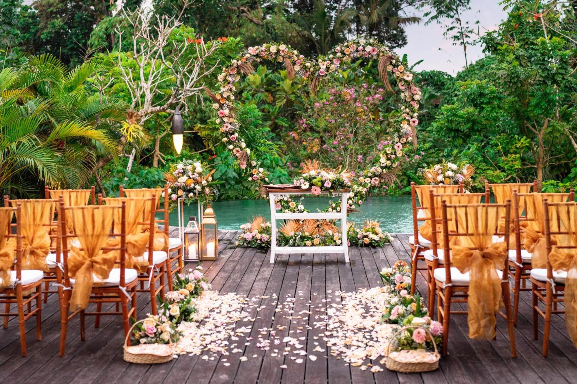 อดิวานา ซูุเวตา - ผ่านการรับรอง Chse Hotel อูบุด ภายนอก รูปภาพ Wedding venue